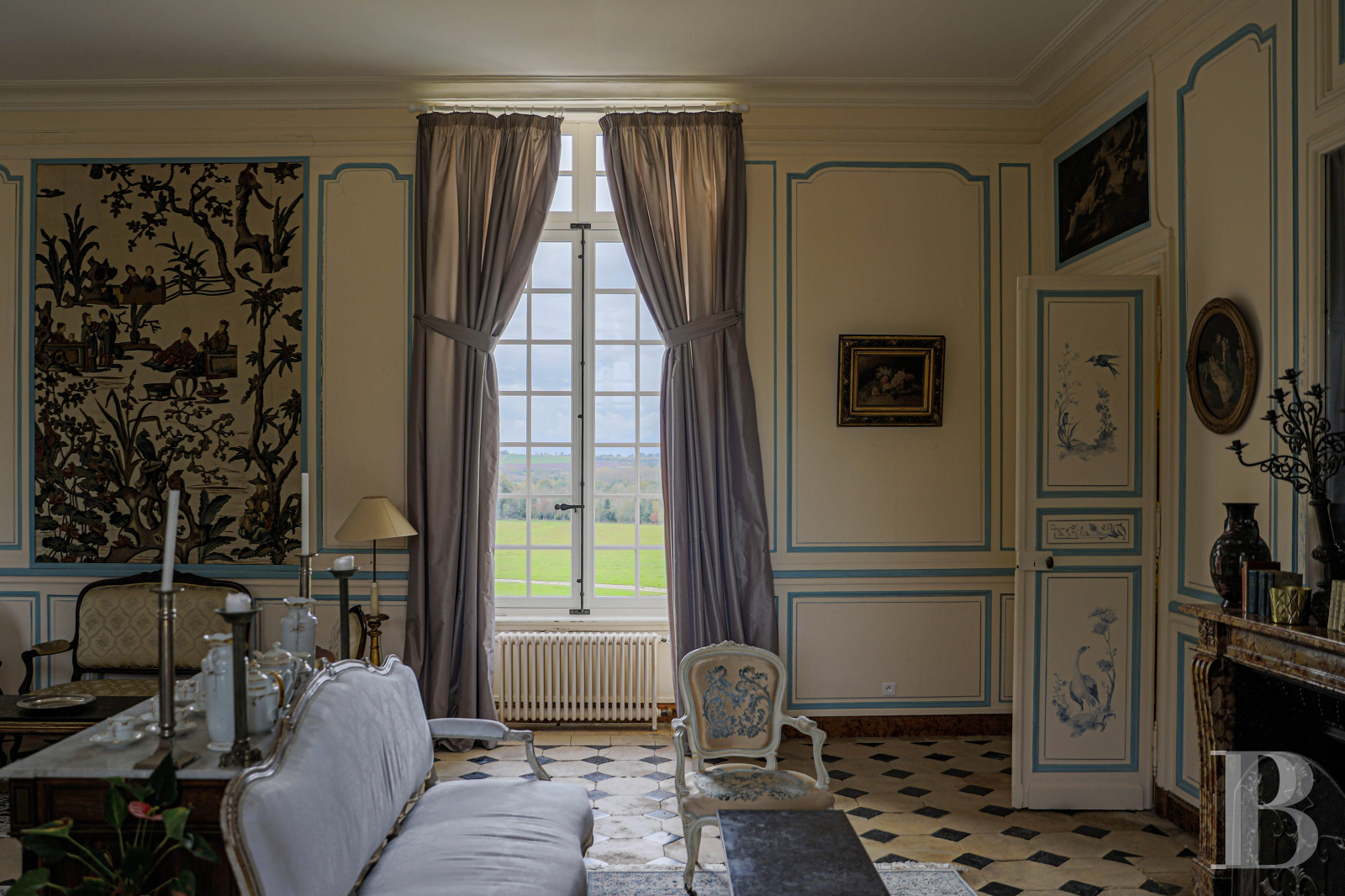 A 17th century chateau dedicated to the splendour of the modern day in Calvados, Normandy - photo  n°9